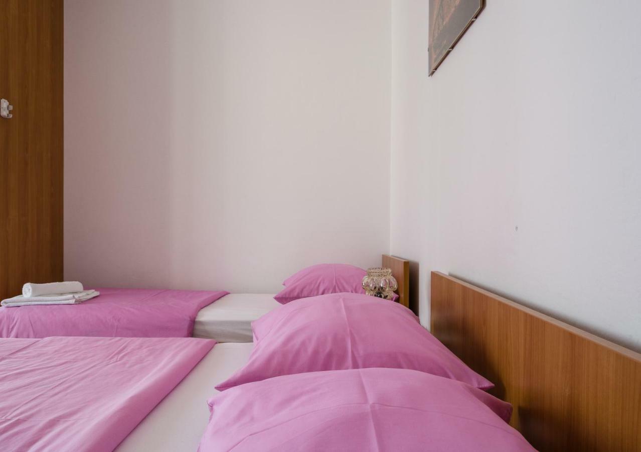 Apartmani Marko 마카르스카 외부 사진